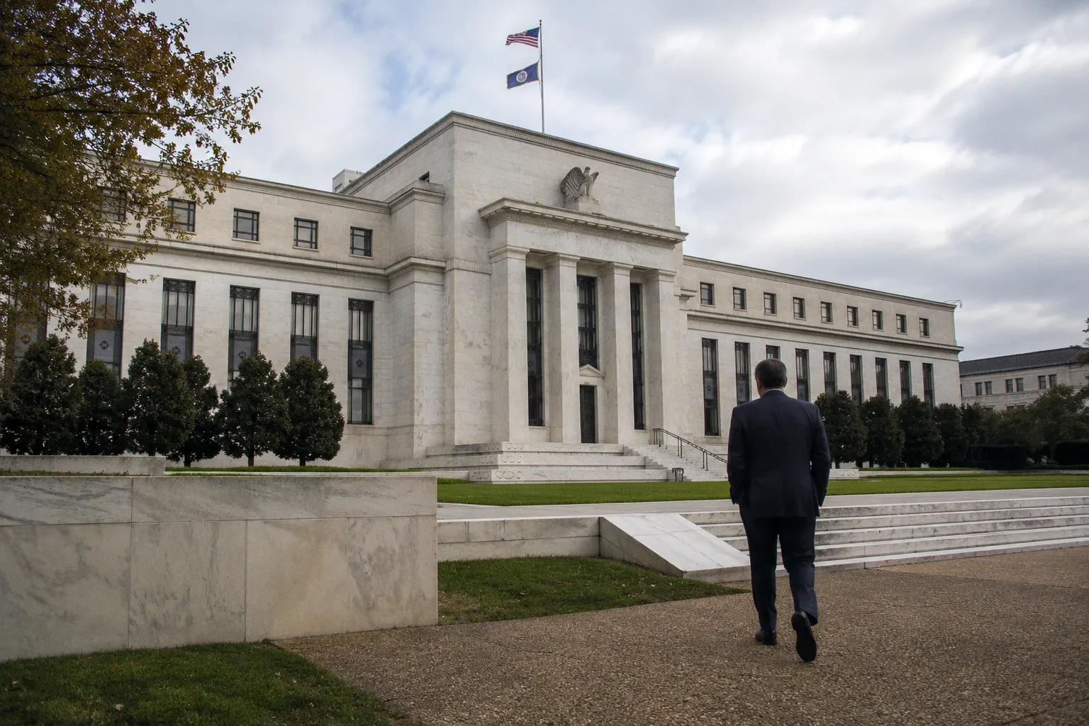BofA, Deutsche Bank expect Fed to raise rates in September