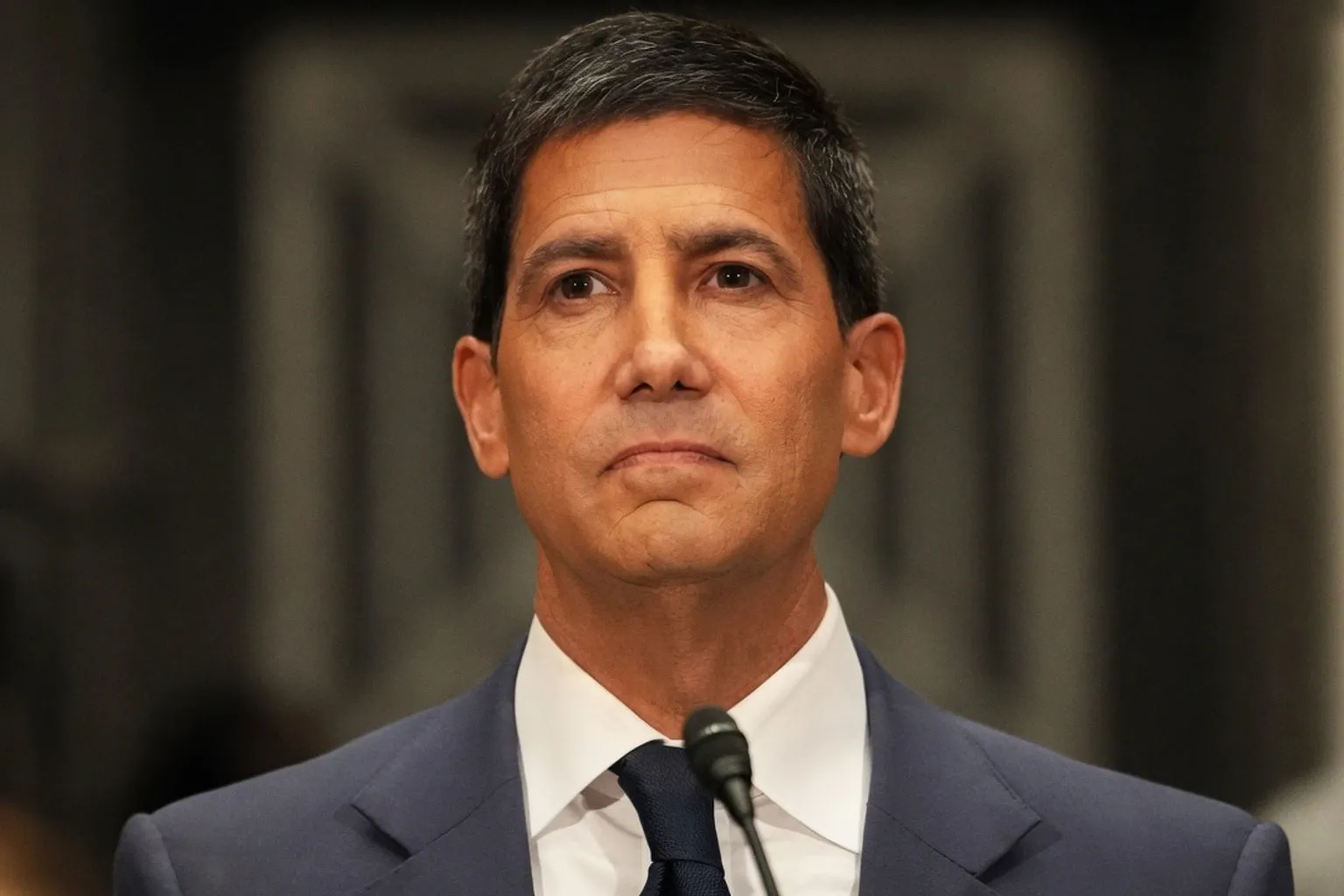 Fed Officials Are Deeply Divided Over Future Direction of Interest Rates