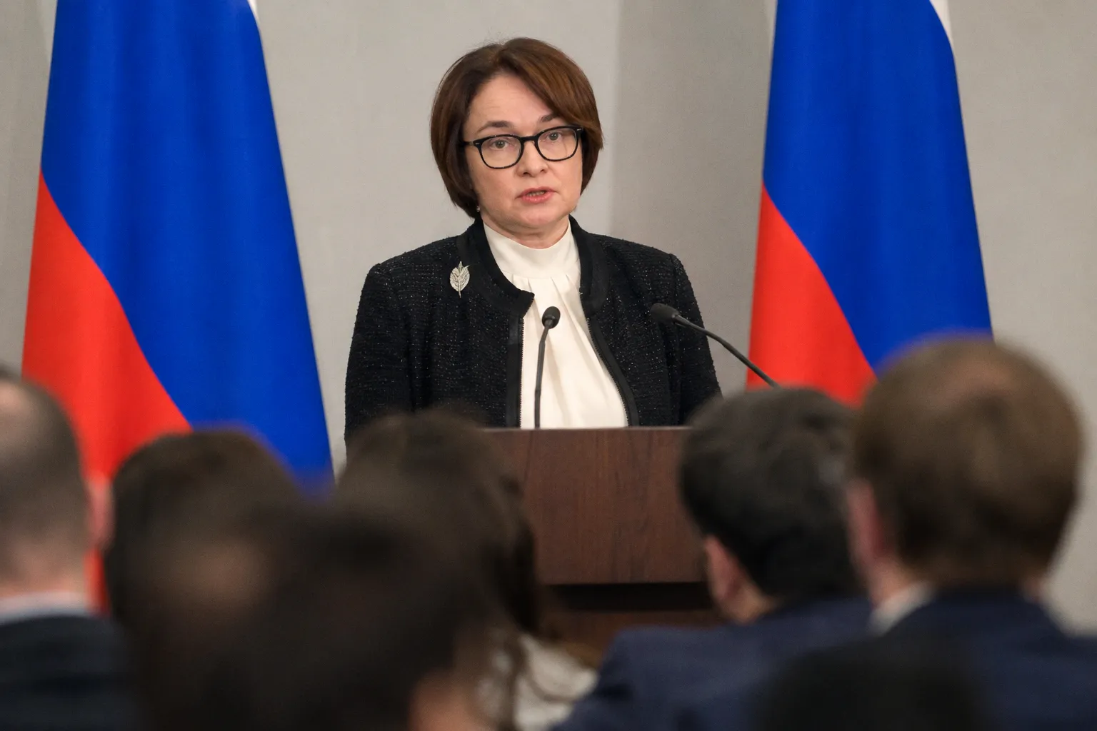 Russia’s Central Bank Cuts Key Rate After Economy Contracts