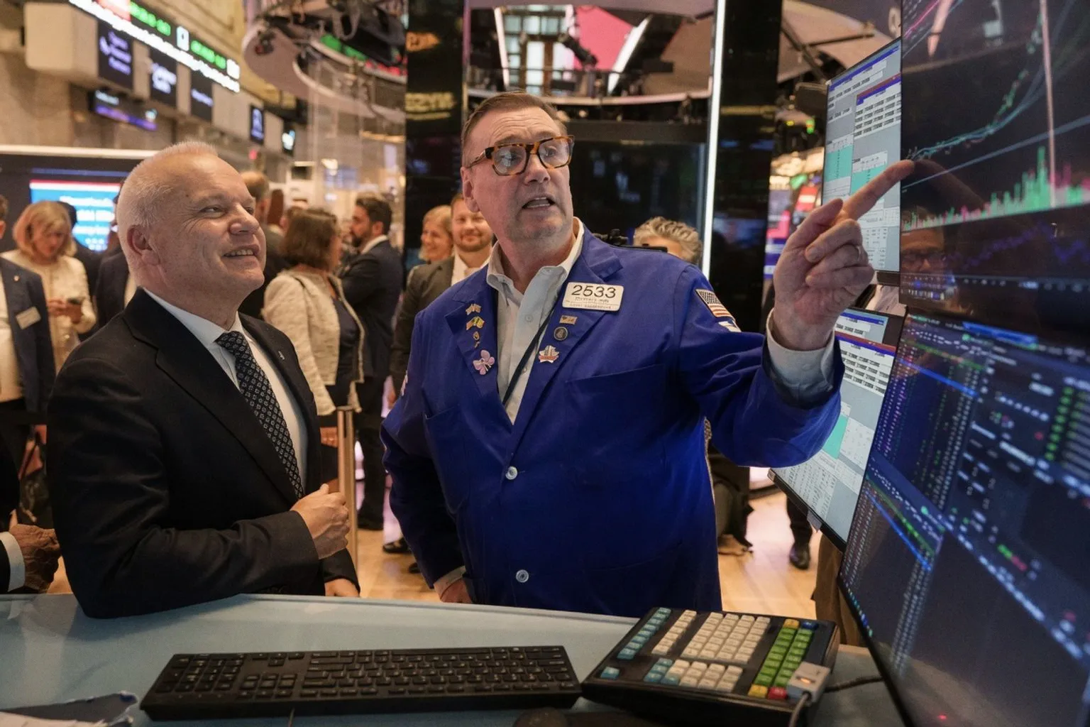 World shares are mixed after a Big Tech sell-off